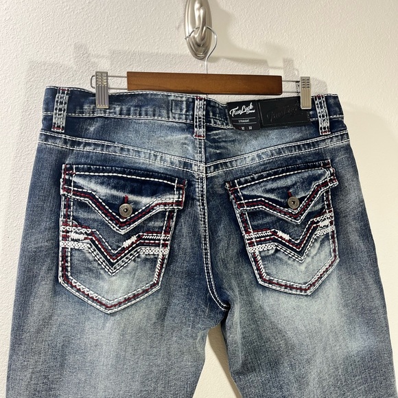 True Luck Men`s Jeans Straight Medium Wash 32x32 NWT $60 Embroidered - Picture 10 of 10